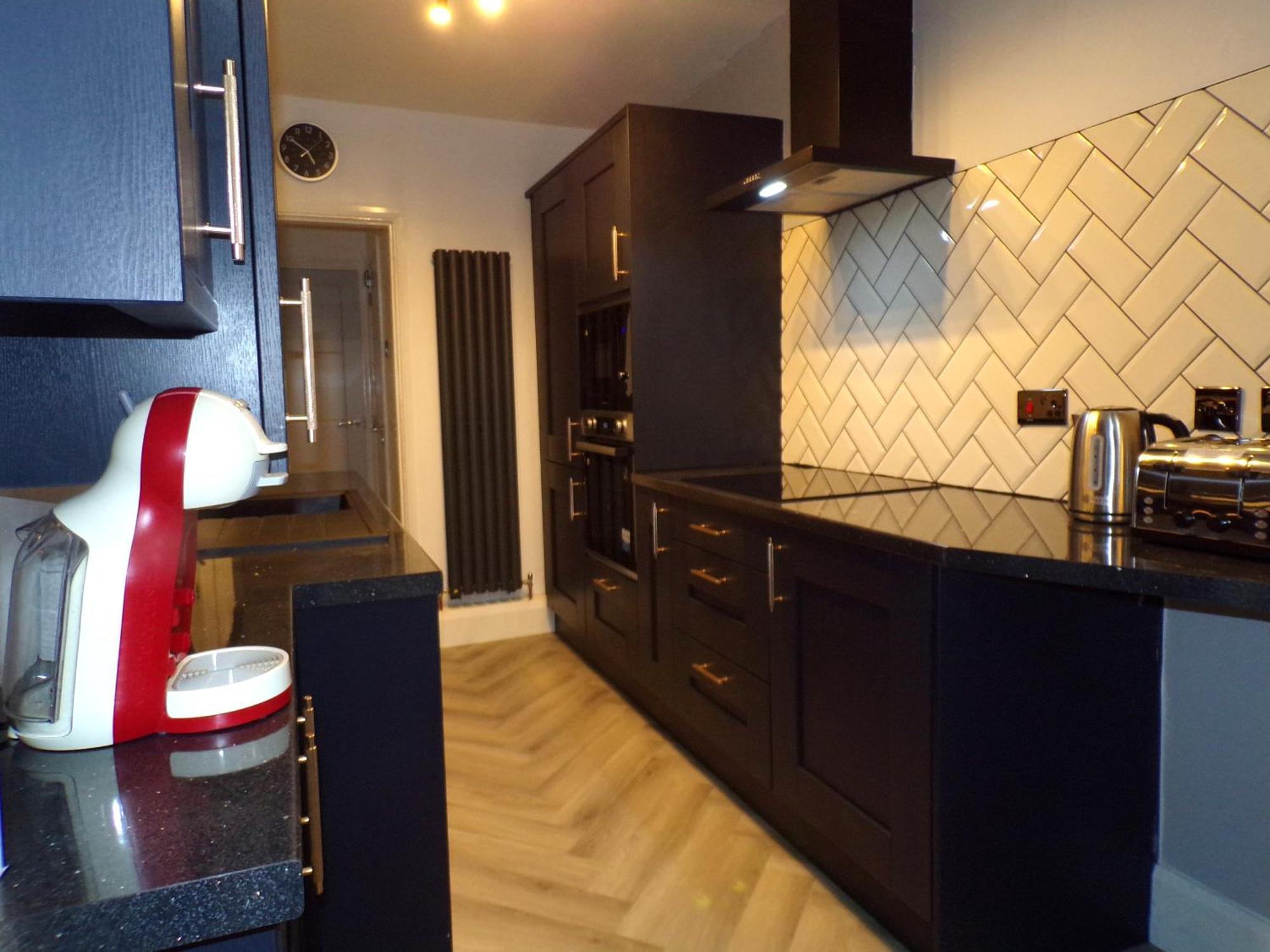 Hazelhurst House - 4 Bedrooms 2 Bathrooms Stoke-on-Trent エクステリア 写真