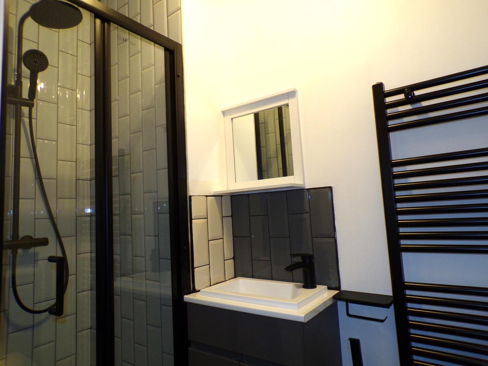 Hazelhurst House - 4 Bedrooms 2 Bathrooms Stoke-on-Trent エクステリア 写真